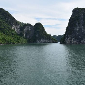 Bai Tu Long Bay